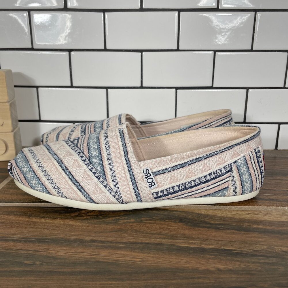 Skechers BOBS Plush Lil Fox Shoes Womens Size 8.5 Pink Aztec Tribal Print Flat